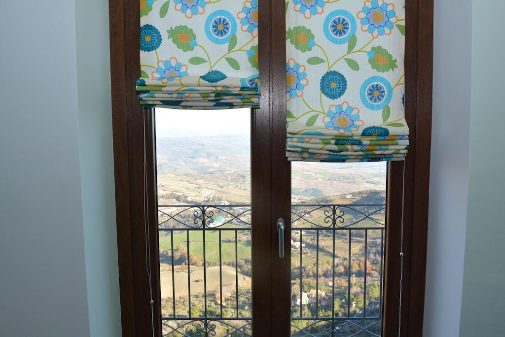 Una Casa Al Belvedere Enna Ruang foto